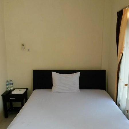 Hotel Dubai Sumenep 外观 照片